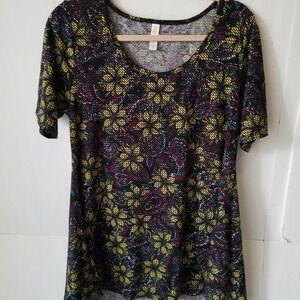 NWOT Lularoe tee shirts Size M flower